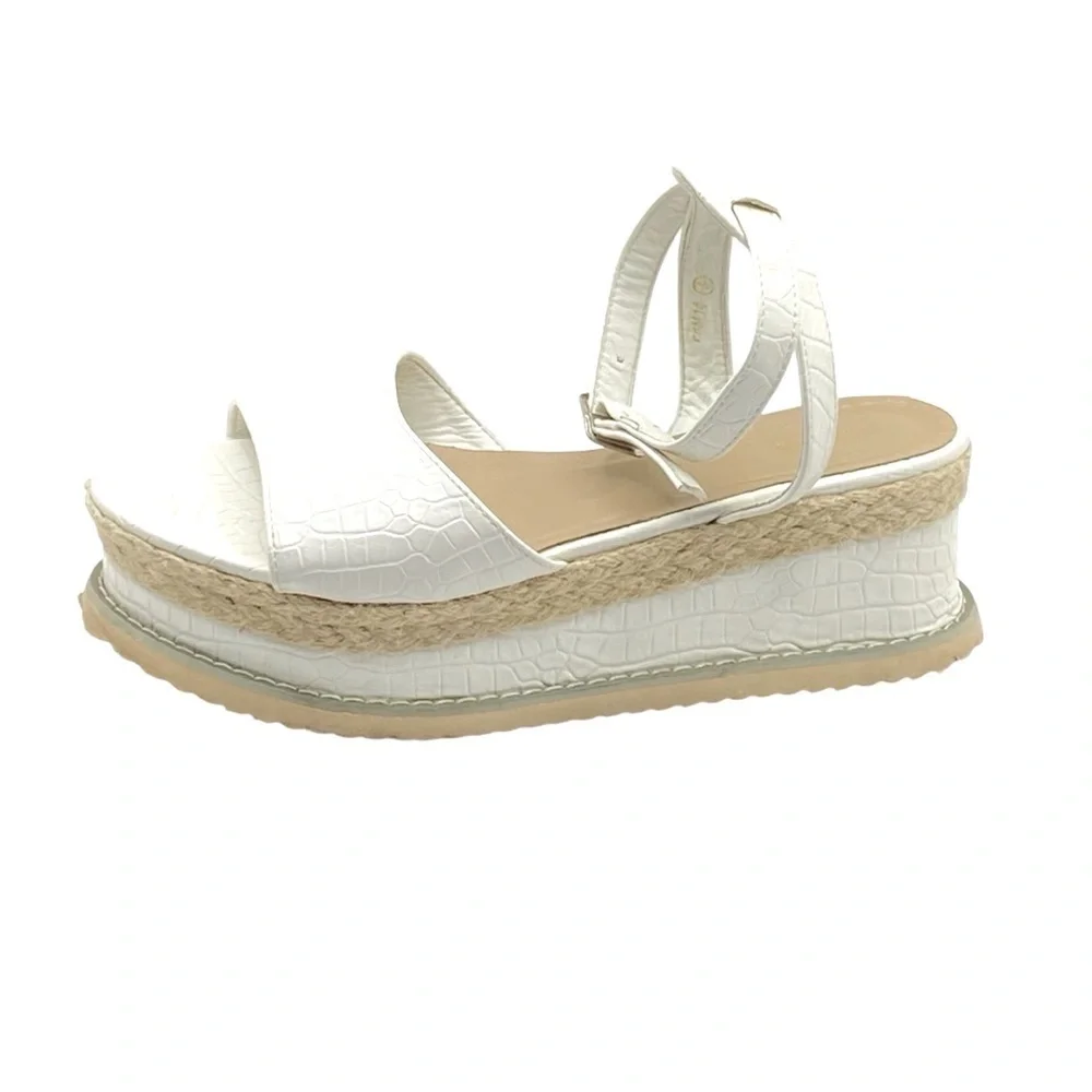 PrettyLittleThing White Espadrille Croc Faux Leather Platform Sandals Size 7.5